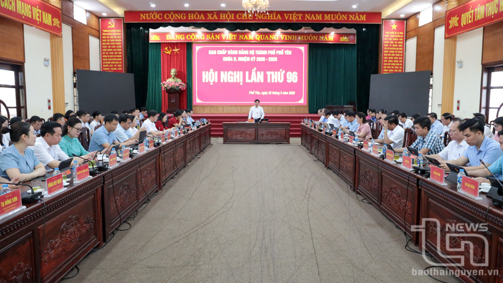 Các đại biểu dự Hội nghị.