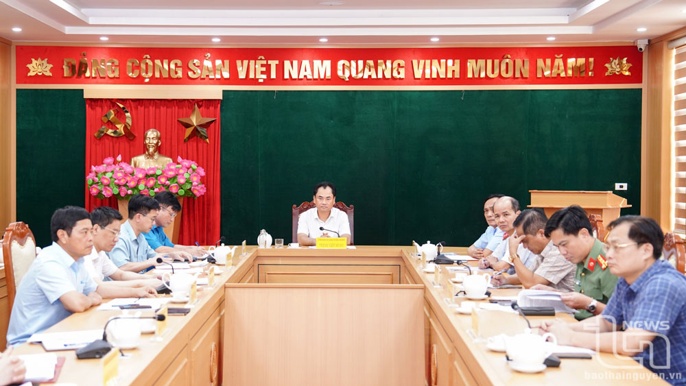 đồng chí Trịnh Việt Hùng, Ủy viên dự khuyết Trung ương Đảng, Bí thư Tỉnh ủy Thái Nguyên, tiếp công dân