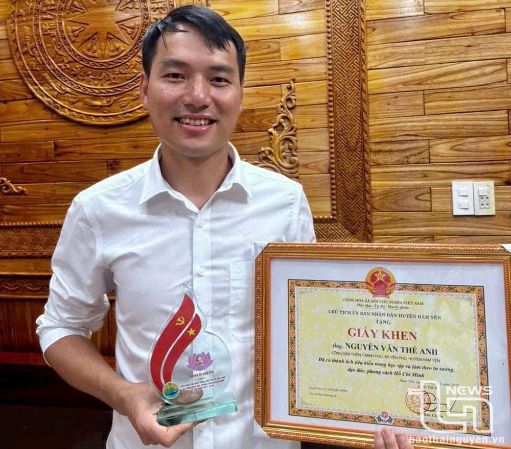 Anh Nguyễn Văn Thế Anh, ở thôn 1, xã Minh Phú, xã Yên Phú, huyện Hàm Yên (Tuyên Quang) là người đã bị các trang bán chè lừa đảo mang tên Em Vương, cháu Vương đánh cắp hình ảnh.