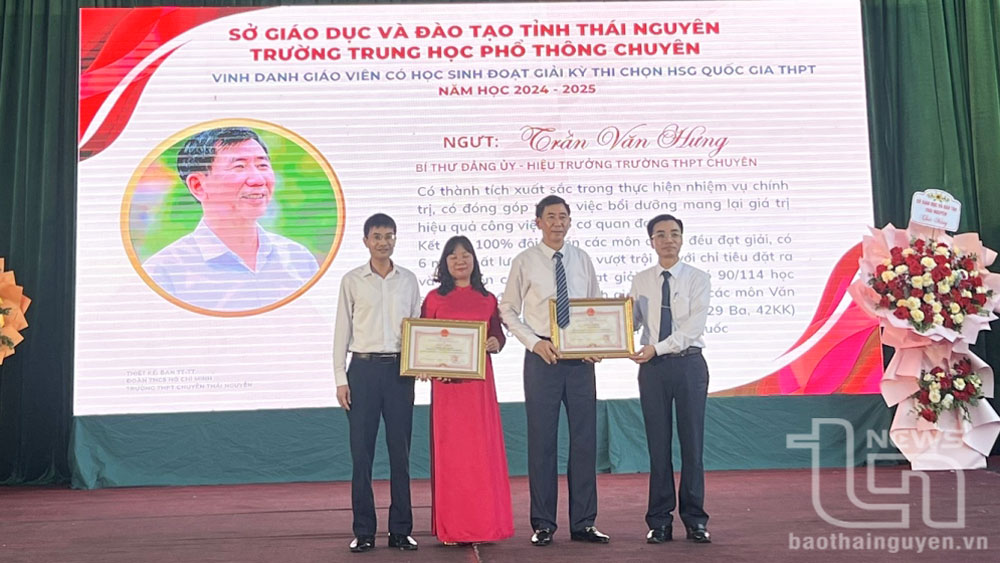 Trường THPT Chuyên Thái Nguyên: Vinh danh học sinh đạt giải quốc gia