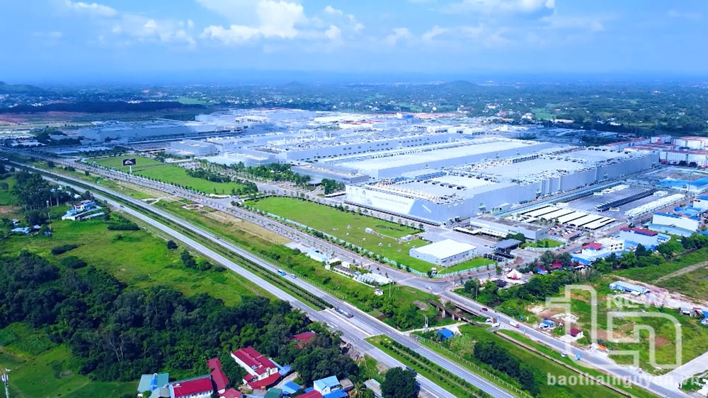 Tạo động lực thu hút đầu tư, những năm qua, tỉnh làm tốt công tác quy hoạch, thành lập các khu công nghiệp với hạ tầng đồng bộ, hiện đại. Trong ảnh: Công ty TNHH Samsung Electronics Việt Nam - Thái Nguyên tại Khu công nghiệp Yên Bình (TP. Phổ Yên).