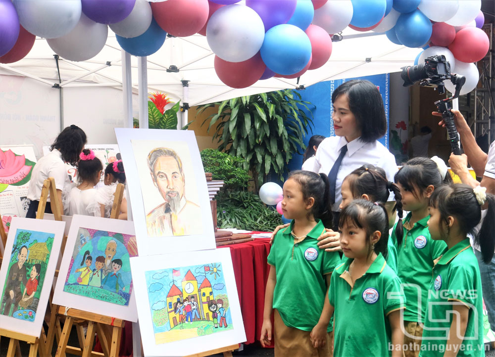 Hơn 1.000 học sinh tham gia Chương trình “Hành trình kết nối”