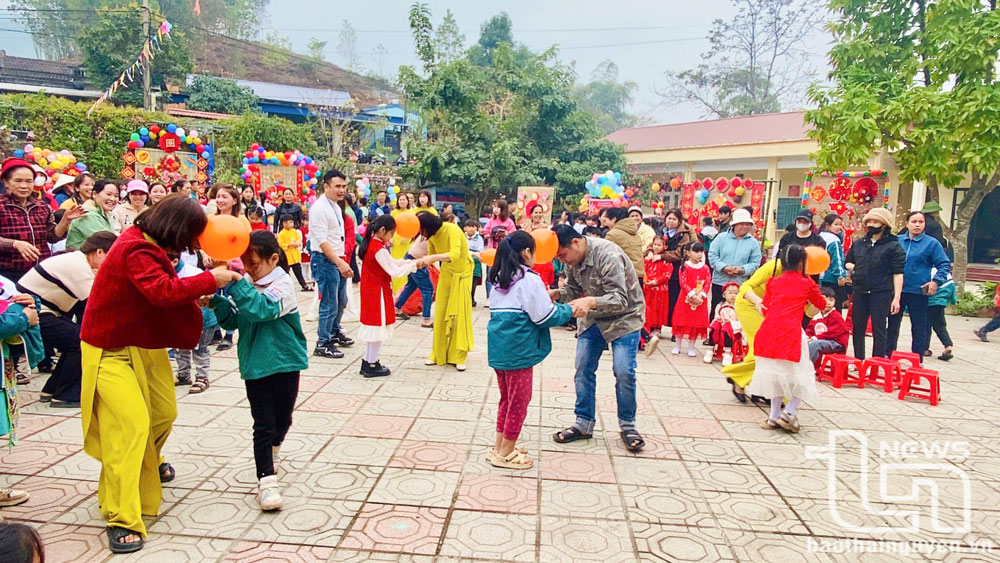 Vững tổ chức, sáng lớp học