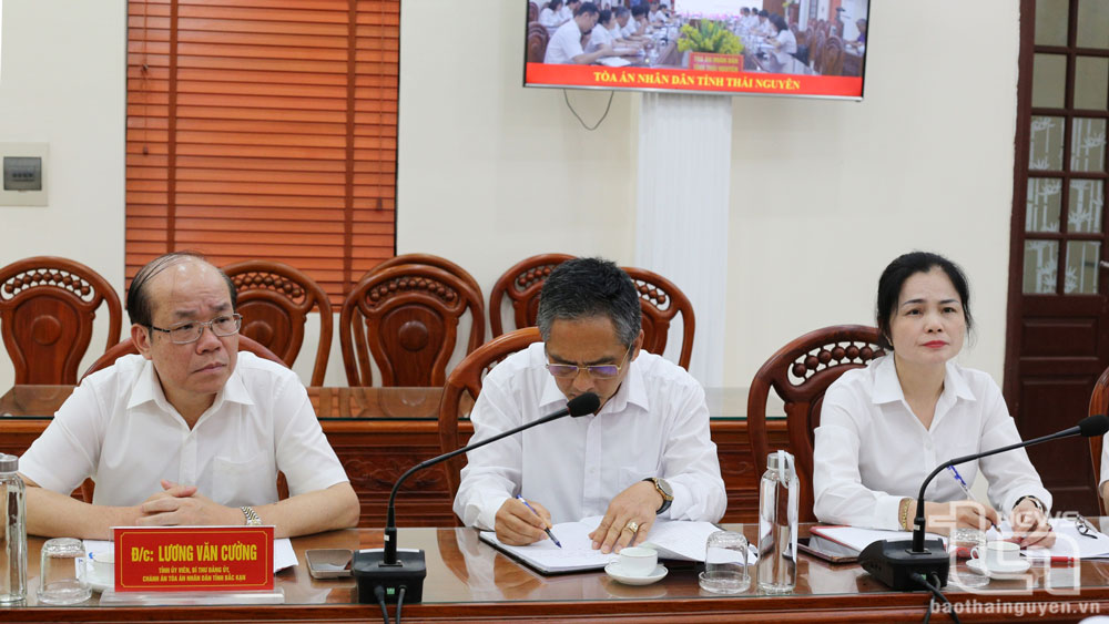 Lãnh đạo Tòa án nhân dân tỉnh Bắc Kạn dự Hội nghị.