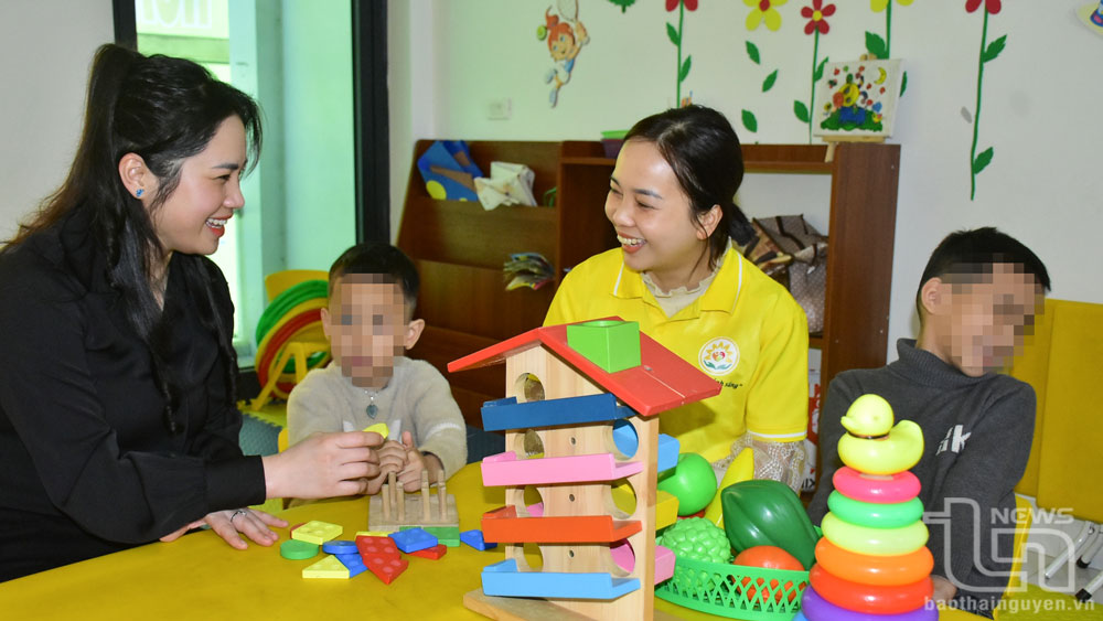 Thắp sáng tương lai cho trẻ tự kỷ