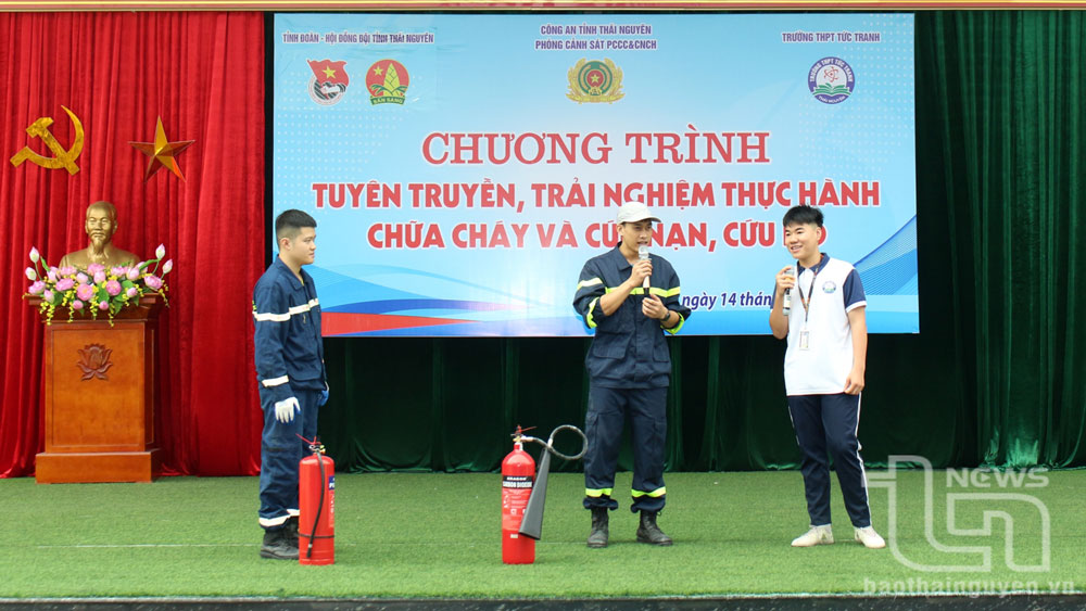 Trên 1.000 người được tuyên truyền, thực hành chữa cháy cứu nạn cứu hộ