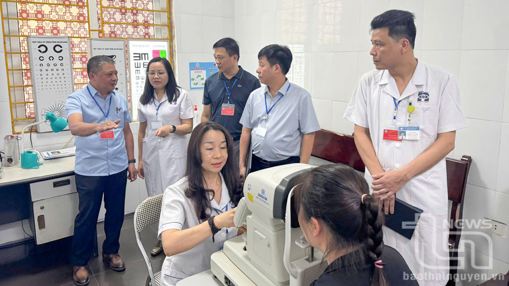 Hội đồng chuyên môn thẩm định hồ sơ bệnh án điện tử tại Bệnh viện Mắt Thái Nguyên - cơ sở y tế cuối cùng trực thuộc Sở Y tế trong ngày 20/5/2025.