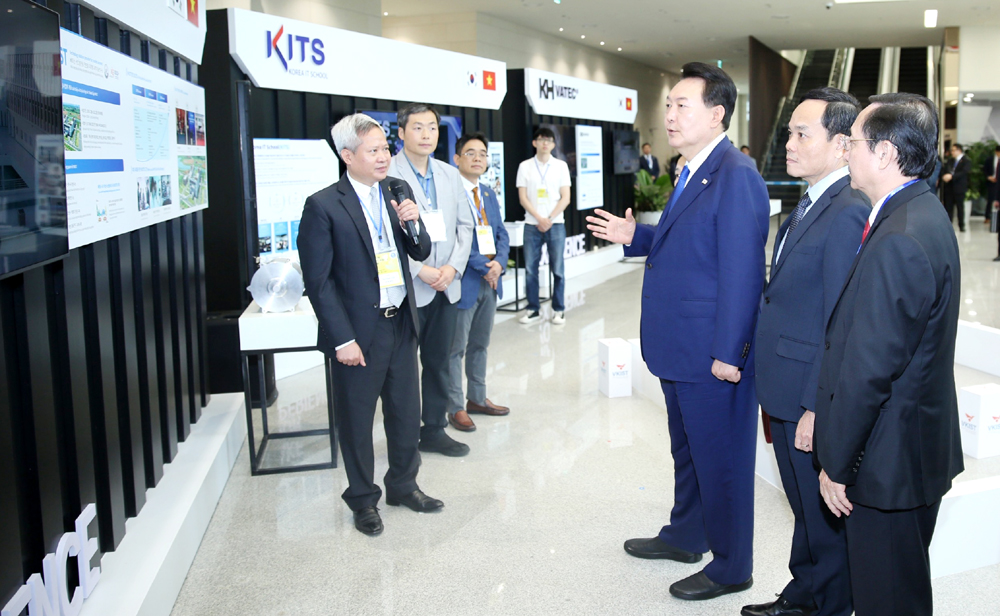 Tổng thống Hàn Quốc Yoon Suk Yeol: Việt Nam và Hàn Quốc chú trọng nâng tầm mối quan hệ đối tác kỹ thuật số