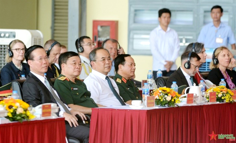 Chủ tịch nước Võ Văn Thưởng và các đại biểu tại buổi lễ. (Ảnh: QĐND)