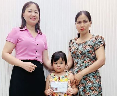 Phú Bình: Hỗ trợ 2 học sinh mắc bệnh hiểm nghèo