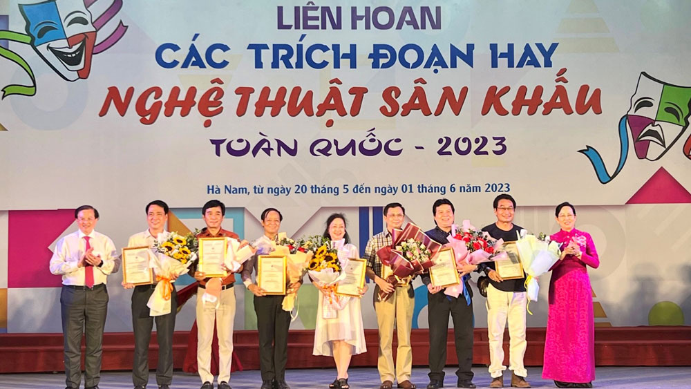 Liên hoan trích đoạn hay sân khấu toàn quốc