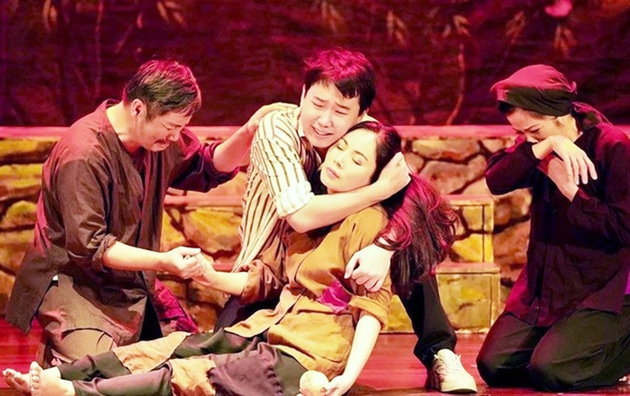 Một cảnh trong vở kịch nói Tình mẹ