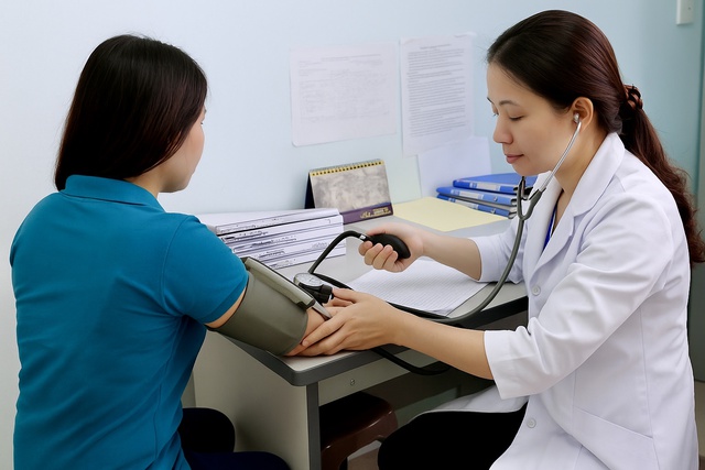 Những ‘vùng sáng’ trong dự phòng lây truyền HIV từ mẹ sang con