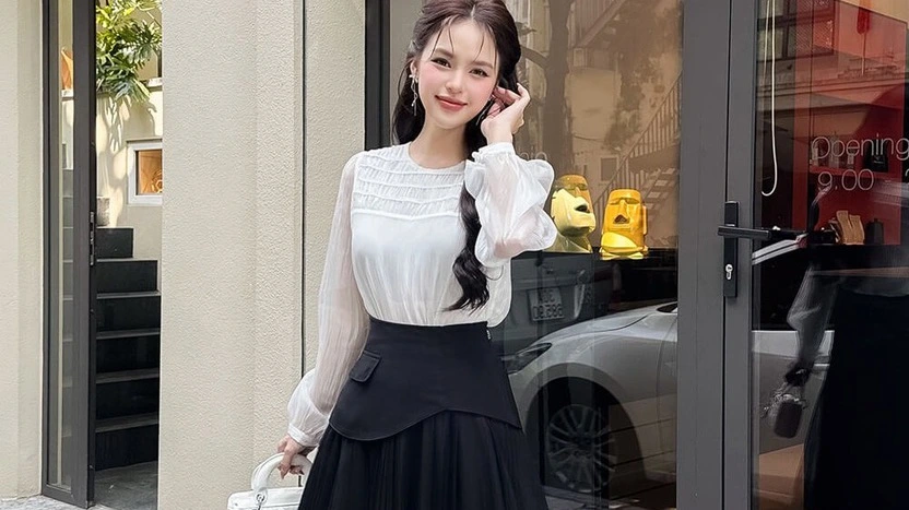 Chân váy lưới - điểm chạm của vẻ đẹp thanh thoát