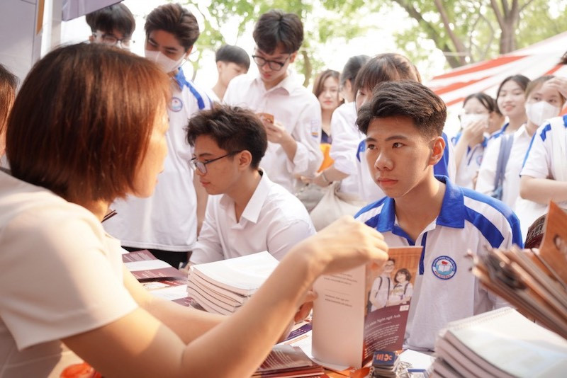  Trường đại học Y Dược, Đại học Quốc gia Hà Nội đưa tổ hợp có tiếng Anh vào xét tuyển các ngành