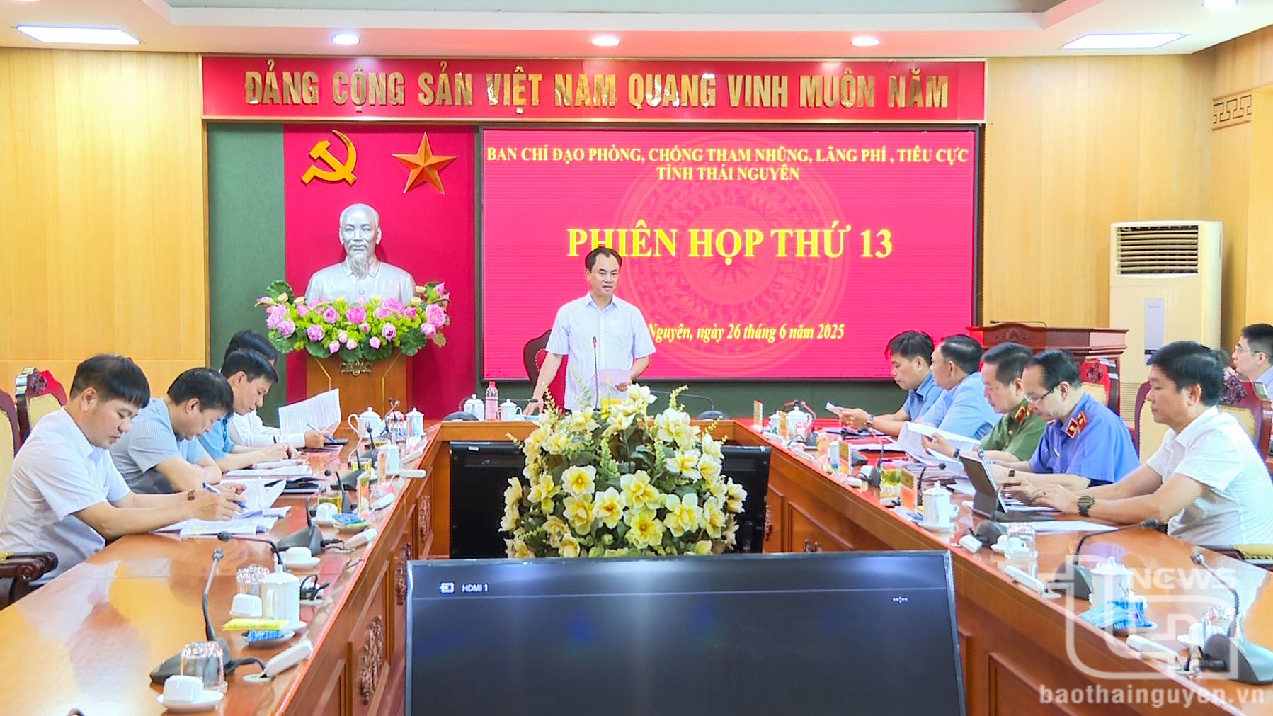 Quang cảnh Phiên họp.