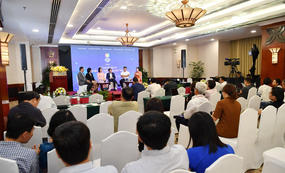 Quang cảnh Hội thảo Báo chí dữ liệu và chiến lược nội dung vượt trội (trong khuôn khổ Diễn đàn Báo chí Việt Nam) diễn ra tháng 3-2024. Ảnh: Nhandan.vn