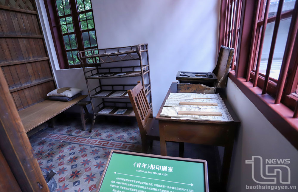 Ngay đầu cầu thang lên tầng 3 là phòng in Báo Thanh Niên.