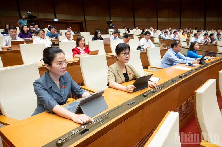 Công chức, viên chức không được thành lập, góp vốn và quản lý doanh nghiệp