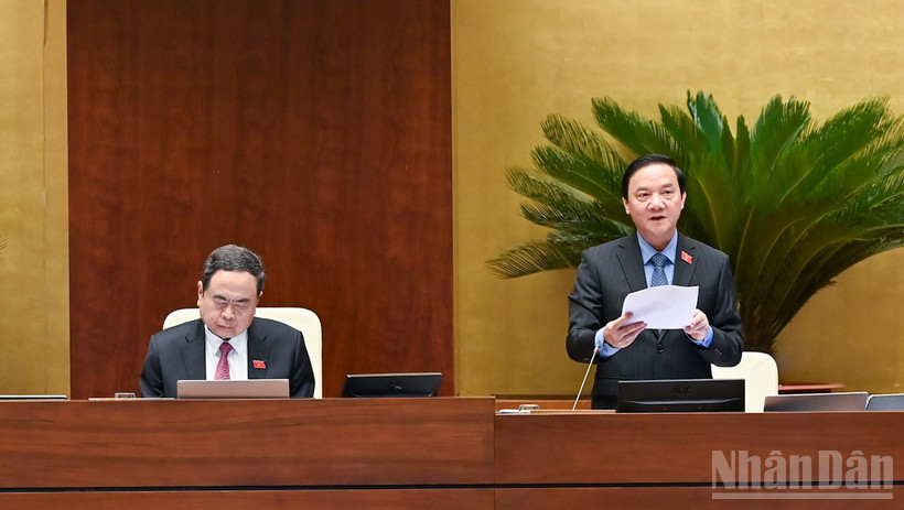 Người dân, doanh nghiệp có thể tiếp tục dùng giấy tờ cũ đến khi hết hạn sau sáp nhập