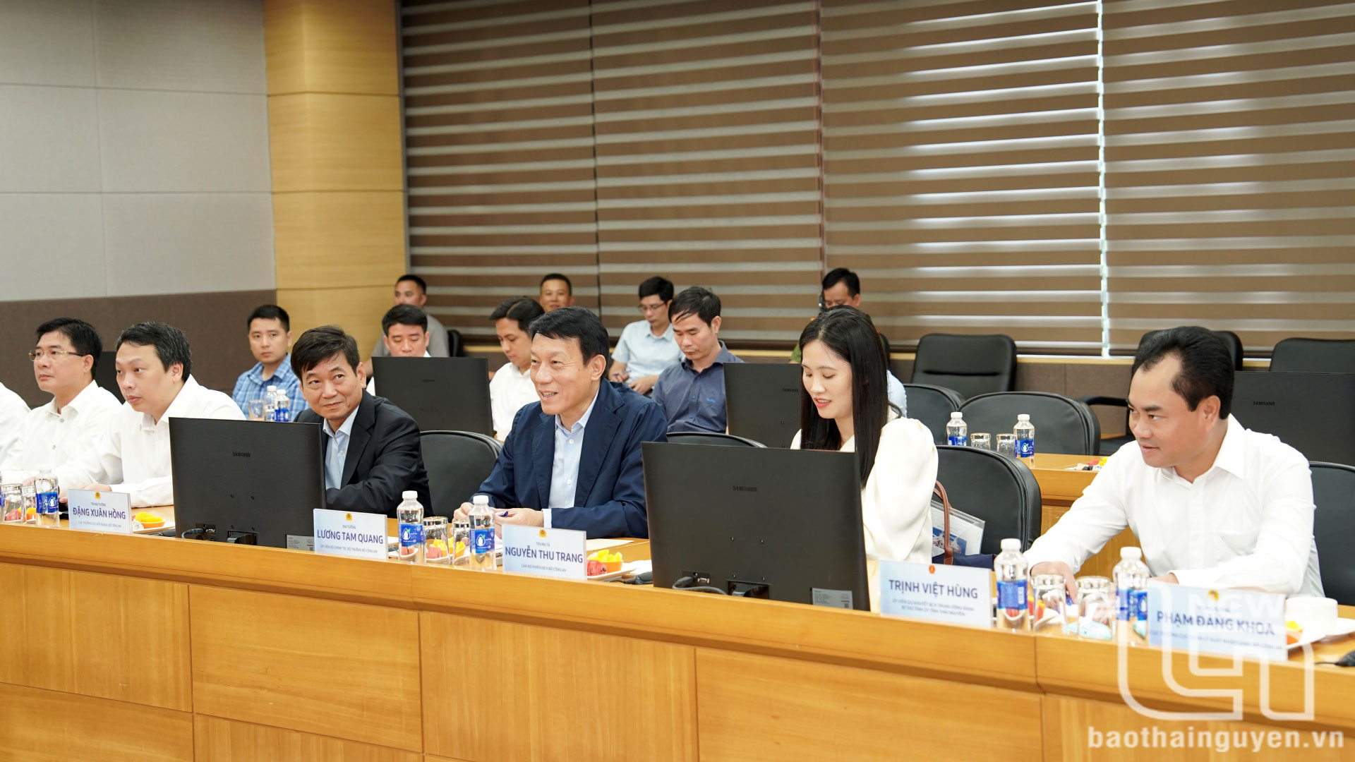 Đại tướng Lương Tam Quang, Uỷ viên Bộ Chính trị, Bộ Trưởng Bộ Công an và các đồng chí lãnh đạo Bộ Công an và lãnh đạo tỉnh Thái Nguyên dự tại chương trình.
