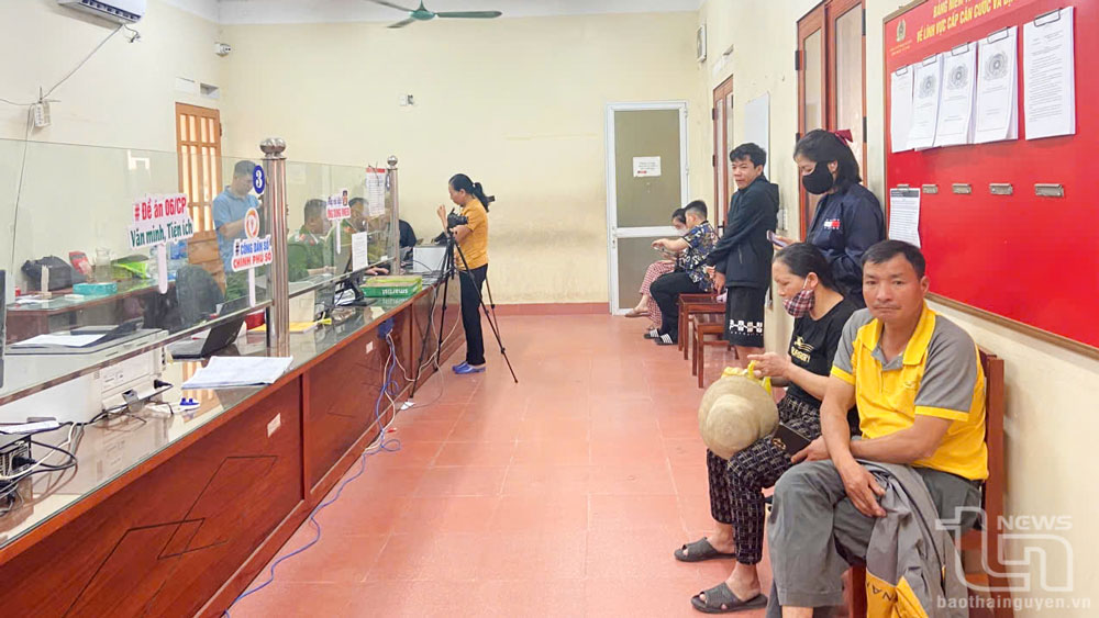 Tạm dừng tiếp nhận, xử lý hồ sơ cấp căn cước, định danh điện tử