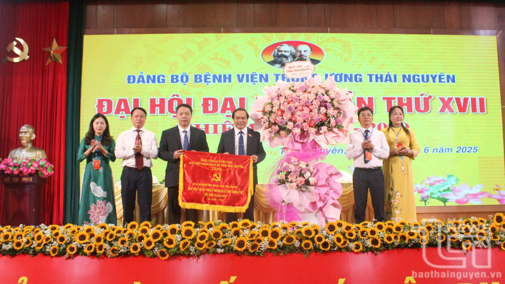 Tiếp tục đổi mới công nghệ, nâng tầm chất lượng khám chữa bệnh