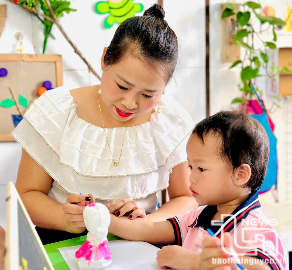 Cô Thanh coi các bé như con mình.
