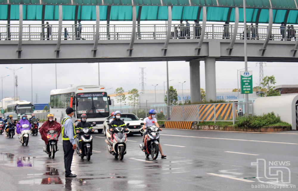 Để công nhân đến nhà máy an toàn mỗi ngày