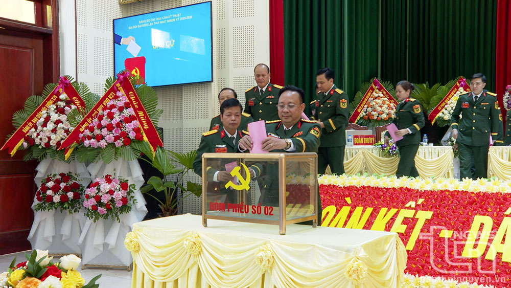 Xây dựng thế trận hậu cần, kỹ thuật khu vực phòng thủ vững chắc