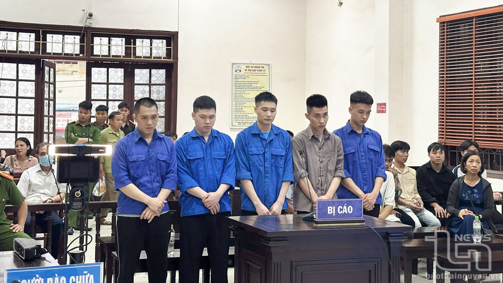 5 đối tượng cướp tài sản và bắt giữ người trái phép lĩnh tổng cộng hơn 63 năm tù