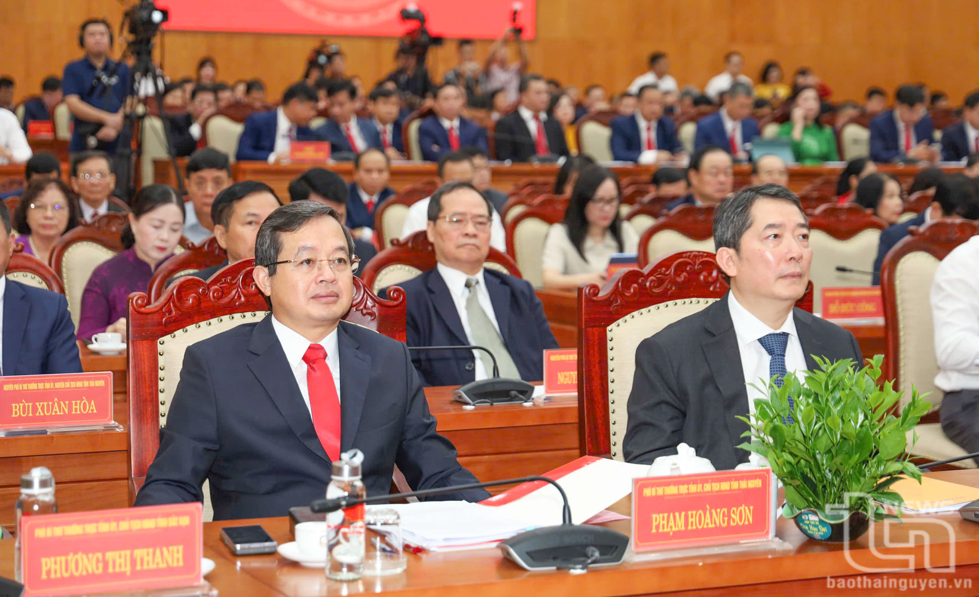 Các đại biểu dự buổi Lễ.