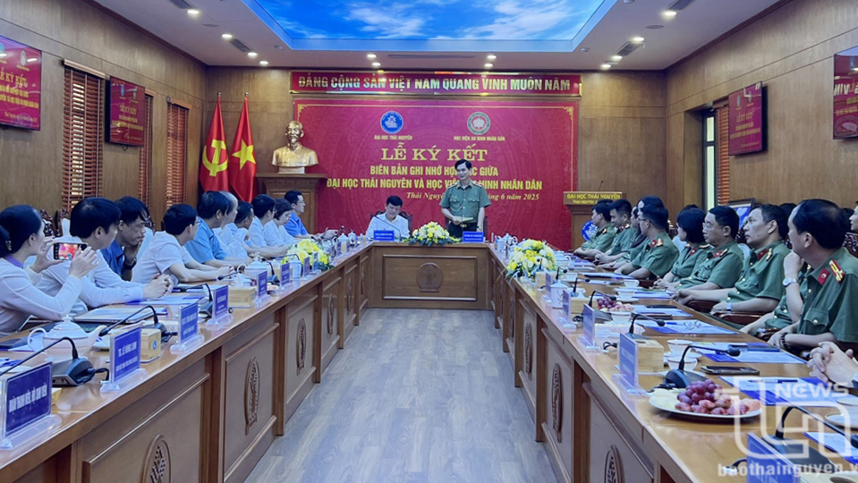 Các đại biểu tham dự Lễ ký kết.