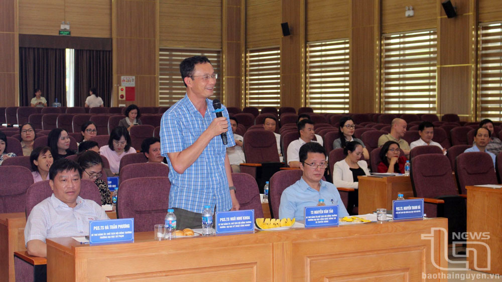 Đại biểu phát biểu tại Hội nghị giao ban sơ kết công tác 6 tháng đầu năm 2025.