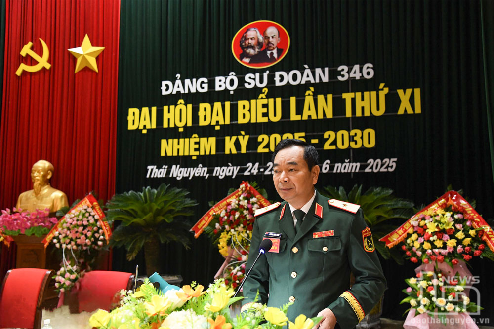 Thiếu tướng Trương Mạnh Dũng, Tư lệnh Quân khu 1, phát biểu chỉ đạo Đại hội.