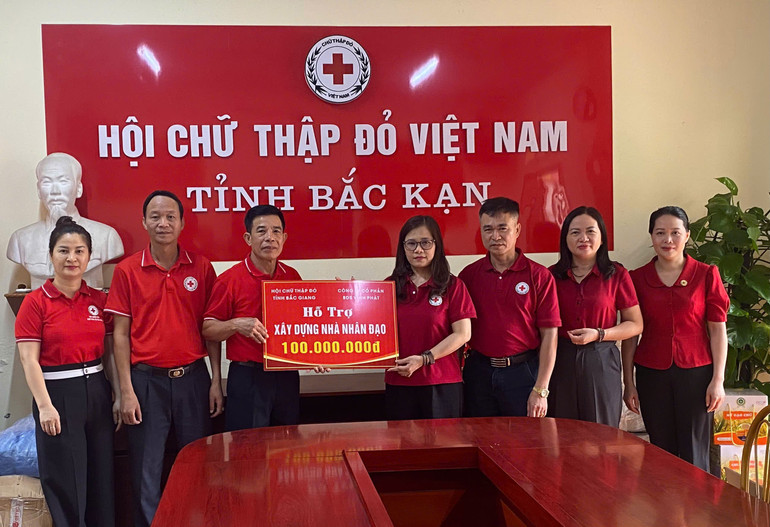 Tiếp nhận hỗ trợ khắc phục hậu quả lũ quét tại Bắc Kạn 