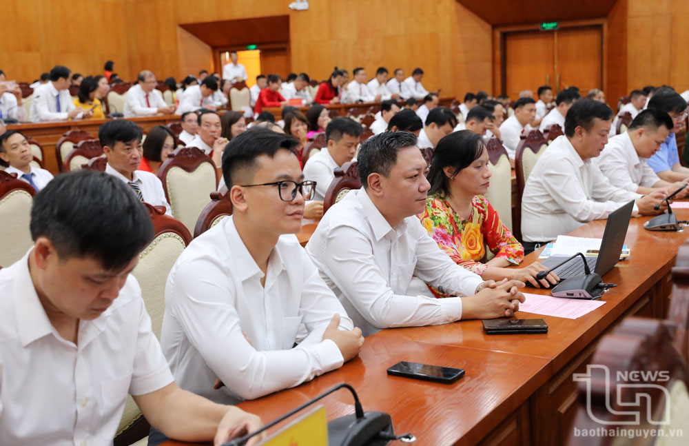 Các đại biểu dự Hội nghị.