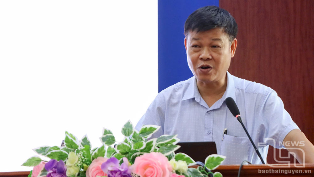 Các đại biểu, nhà khoa học phát biểu tham luận tại Hội thảo.