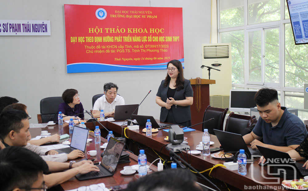 Hội thảo khoa học về phát triển năng lực số cho học sinh THPT