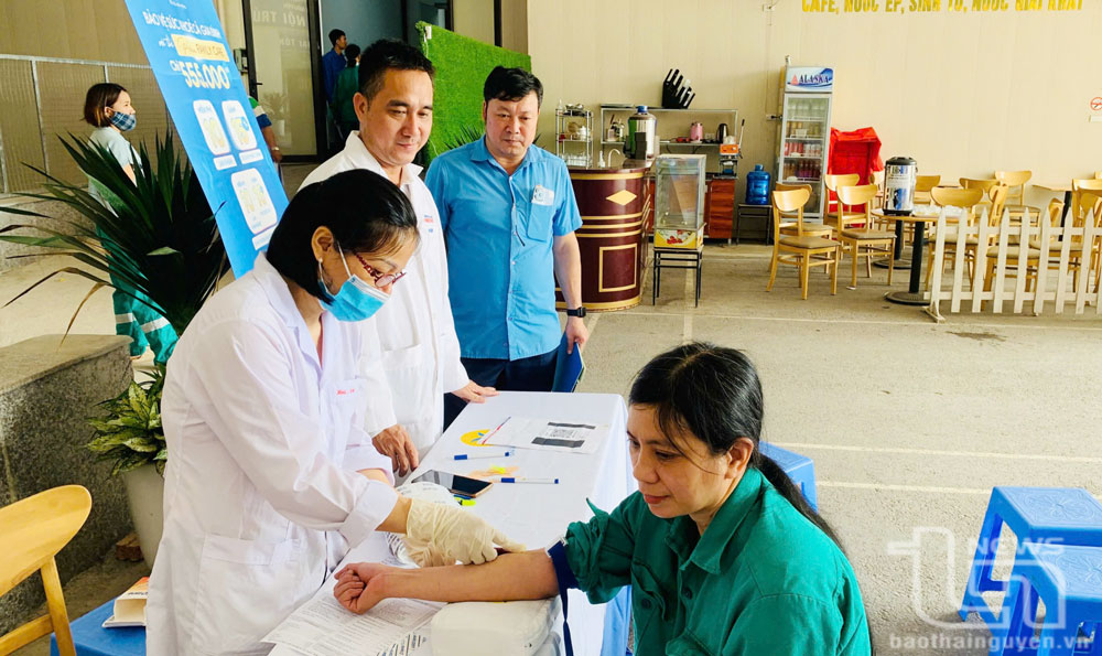 Khám sức khỏe định kỳ: 'Chìa khóa' bảo vệ công nhân