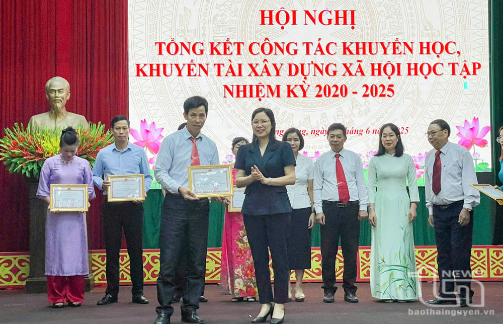 TP. Sông Công vinh danh cá nhân, tập thể tiêu biểu về khuyến học