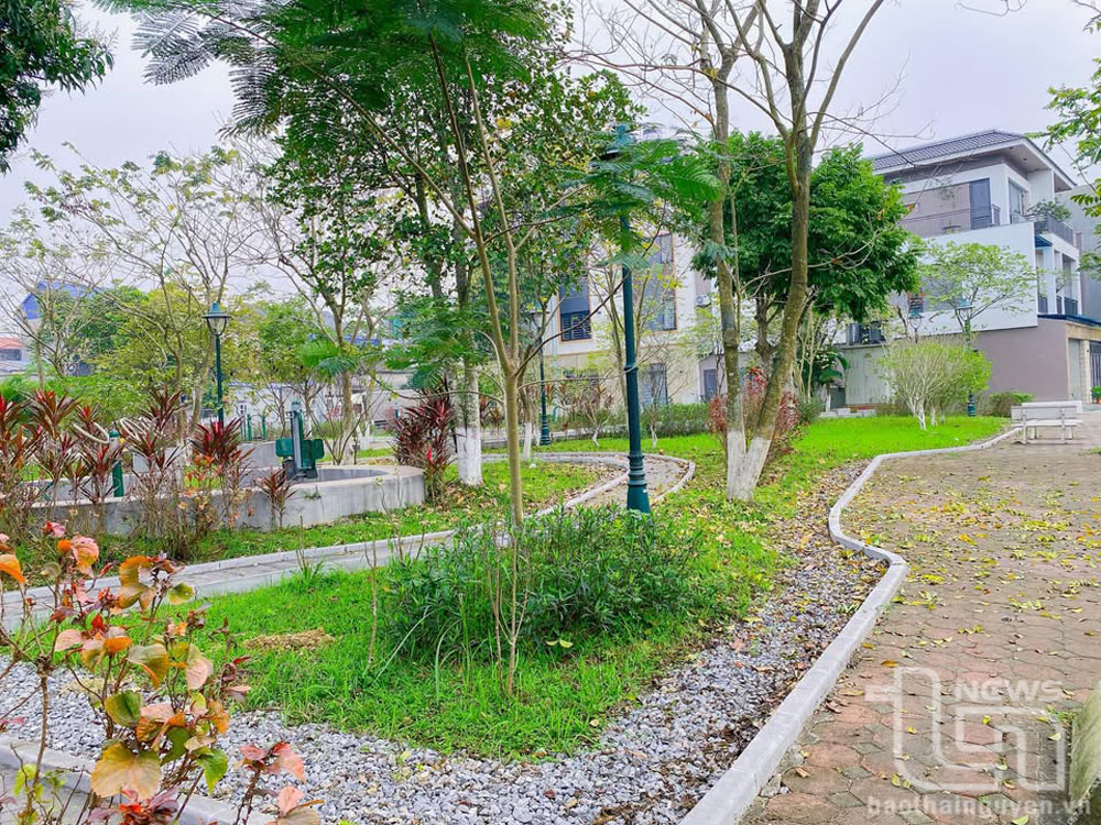 Nhiều khu dân cư, khu đô thị mới đã dành không gian để xây dựng công viên, vườn cây xanh.