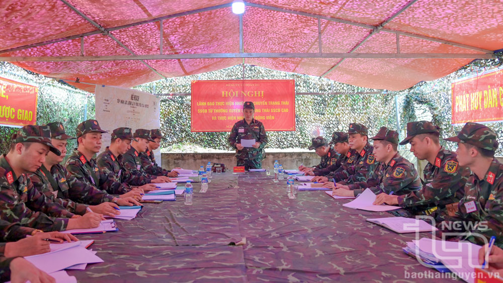 Họp triển khai mệnh lệnh động viên quân nhân dự bị.