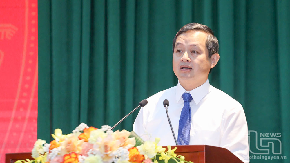Tiếp tục phát huy truyền thống, xây dựng nền báo chí chuyên nghiệp, nhân văn, hiện đại (*)