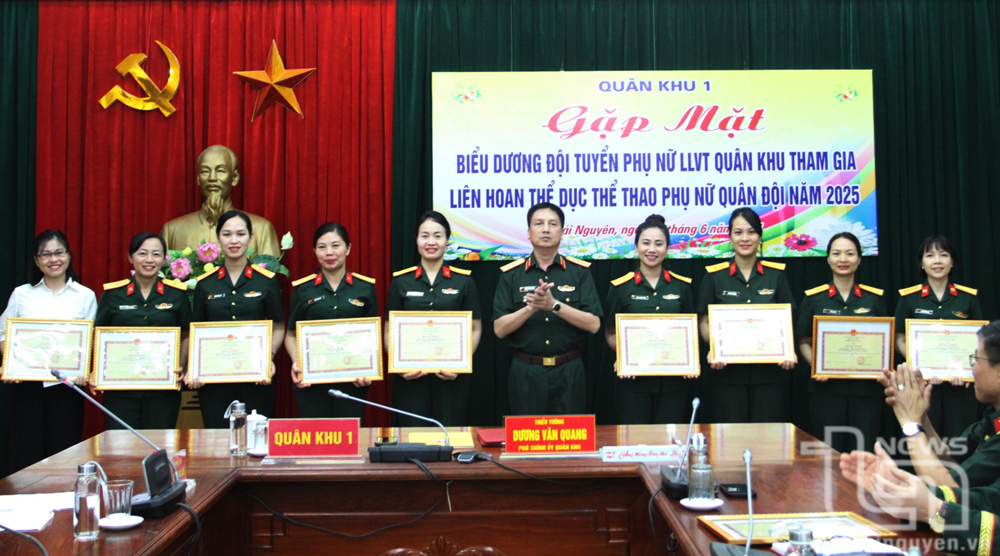 Quân khu 1: Biểu dương đội tuyển nữ tham gia Liên hoan thể dục thể thao phụ nữ Quân đội năm 2025
