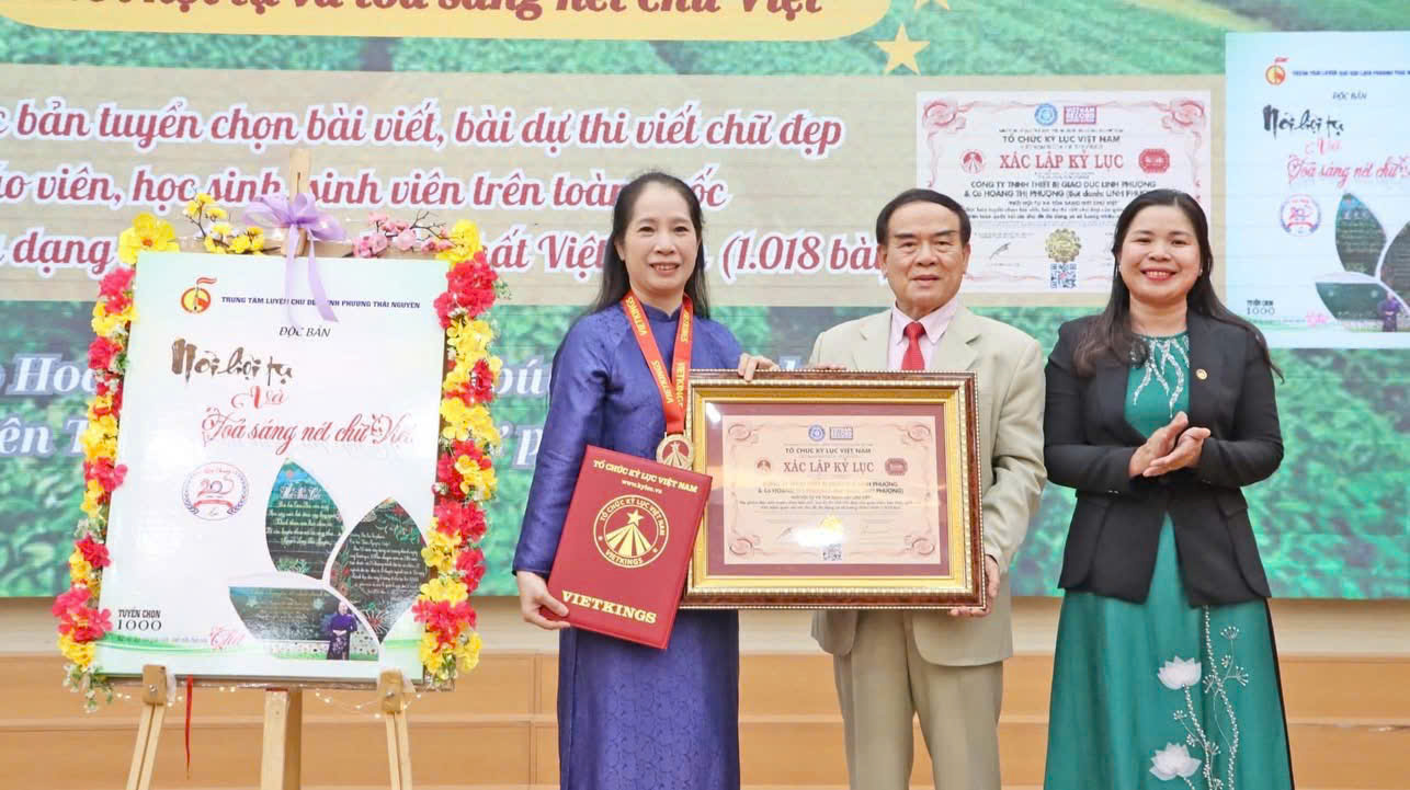 Trung tâm Luyện viết chữ đẹp Linh Phượng - Thái Nguyên: Tác phẩm Độc bản “Nơi hội tụ và tỏa sáng nét chữ Việt” được xác lập kỷ lục Việt Nam