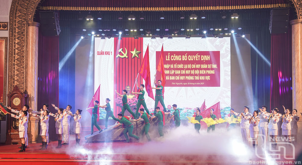 Chương trình văn nghệ tại buổi Lễ.