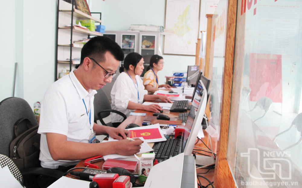 Cán bộ, công chức cấp xã xin nghỉ trước tuổi: Tạo thuận lợi cho sắp xếp, tinh gọn bộ máy