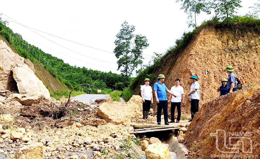 Chủ động ứng phó nguy cơ sạt lở trong mùa mưa bão