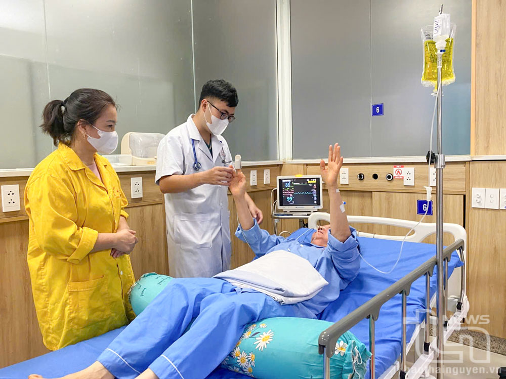 Một bệnh nhân bị đột quỵ trong những ngày nắng nóng may mắn phục hồi tốt.
